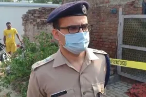 बरेली: मां-बाप की हत्या के आरोपी अधिवक्ता पर 25 हजार का ईनाम