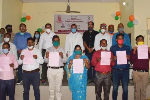 अमेठी: राज्यमंत्री सुरेश पासी ने शिक्षकों को वितरित किए नियुक्ति पत्र