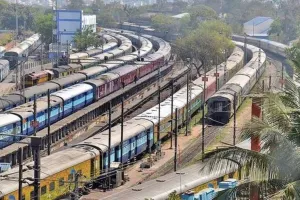 पंजाब: किसानों के रेल रोको आंदोलन के चलते कई स्पेशल ट्रेनें रद