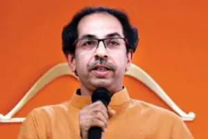 सरकारें गिराने के बजाय अर्थव्यवस्था को सुधारे भाजपा: उद्धव