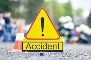 बरेली: शादी का निमंत्रण देकर आ रहे युवकों की सड़क हादसे में मौत