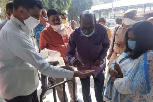 अमेठी: एडीएम ने धान क्रय केंद्र का किया औचक निरीक्षण