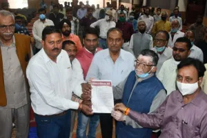 समाचार पत्र वितरकों के लिए बनेगा अलग आयोग: संतोष गंगवार