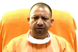 कोरोना के प्रतिदिन 50 से 100 केस आने वाले जिलों में सर्तकता बरती जाएं: योगी