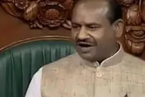 विपक्ष का लोकसभा में हंगामा, भड़के बिरला, कहा- रोजाना प्रश्नकाल बाधित करना मतदाताओं का अपमान है