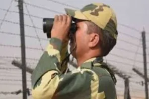 सर्दियों का फायदा उठाने की फिराक में पाकिस्तान, एलओसी पर हो सकती है आतंकियों की घुसपैठ- सैन्य कमांडर