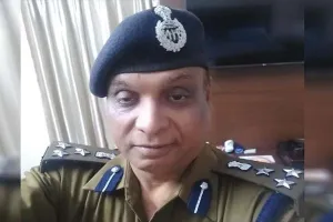 लखनऊ: निलंबित डीआईजी अरविंद सेन भगोड़ा घोषित, संपत्ति होगी कुर्क