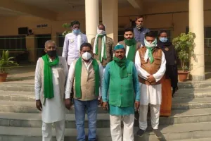 बाराबंकी: कृषि कानूनों के विरोध में किसान संगठनों ने सौंपा ज्ञापन