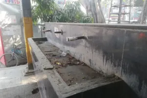 बरेली: पुराने बस अड्डे जा रहे हैं तो पानी साथ लेकर जाएं