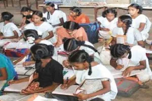 मुरादाबाद: नियमों में बदलाव से संविदा शिक्षकों की बढ़ी उलझन