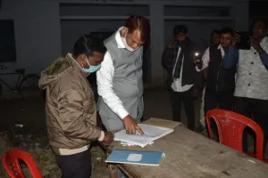 अमेठी: राज्यमंत्री सुरेश पासी ने किया धान क्रय केंद्र का औचक निरीक्षण, अधिकारियों को दिए ये निर्देश