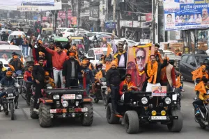 बरेली: शिवसेना ने मनाया हिंदू रक्षा दिवस, बाला साहब ठाकरे को भारत रत्न देने की मांग