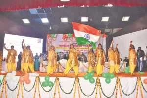 मुरादाबाद: बालिका दिवस पर बेहतर प्रदर्शन करने वालों के प्रयास सराहे गए, सम्मानित