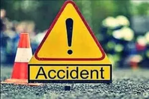 शाहजहांपुर: टैक्टर-ट्राली ने बाइक को मारी टक्कर, मां-बेटी की मौत