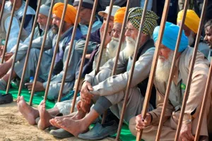 दिल्ली हिंसा के बाद पल-पल रंग बदलता किसान आंदोलन, एक फरवरी को प्रस्तावित संसद मार्च रद्द