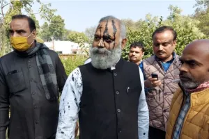 रायबरेली: आप विधायक पर फेंकी स्याही, विवादित टिप्पणी करने पर अमेठी पुलिस ने किया गिरफ्तार