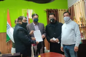 देहरादून: भगत के बयान पर कांग्रेसियों का प्रदेशभर में प्रदर्शन, काले झंडे दिखाए