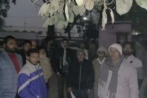 बाराबंकी: गैस लाइन बिछाने के लिये खोदे गये गड्ढे में उतरा था मजदूर, ऊपर से गिरा मिट्टी का मलबा, मौत