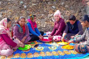 हल्द्वानी: अबकी बार होली में गालों पर दिखेगी हर्बल रंगों की लाली