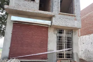 बरेली: बिना नक्शा पास कराकर बनाई जा रहीं दुकानें सील