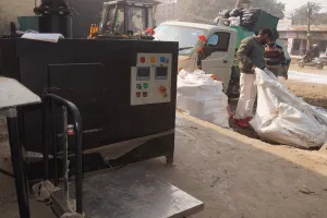 बरेली: डलावघरों के प्लास्टिक वेस्ट से बने ब्रिक से बनेगी सड़क