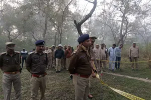 बाराबंकी: पुलिस और पशु तस्करों के बीच हुई मुठभेड़, एक तस्कर समेत एक सिपाही घायल
