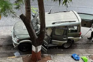 अंबानी के घर के पास विस्फोटक से भरी गाड़ी निकली चोरी की, पुलिस कर रही तालाश