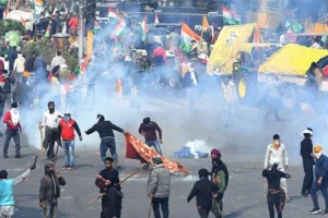 गणतंत्र दिवस हिंसा: सुप्रीम कोर्ट का दखल से इनकार, कहा- कानून अपना काम करेगा