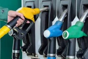 तीन दिन बाद आज फिर बढ़े पेट्रोल-डीजल के दाम, जानें नया रेट