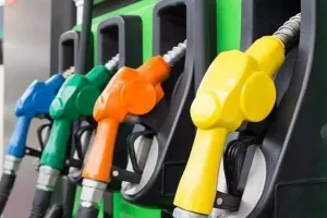 पेट्रोल-डीजल के दामों में लगातार 8वें दिन इजाफा, जानें अपने शहर का दाम