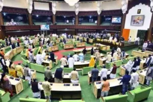 ‘आंदोलनजीवी’ पर गरमाई सियासत, …जब विधानसभा में लगे ‘आंदोलनजीवी जिंदाबाद’ के नारे