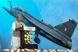 एयरो इंडिया-2021 में बोले राजनाथ सिंह- ‘स्टार्ट-अप संस्थाओं के अनुदान को बढ़ाएं अधिकारी’