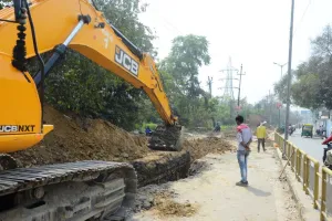 बरेली: खुदाई के दौरान कटी केबिल, 6 घंटे तक बिजली गुल, अस्पताल में भर्ती कोरोना मरीजों की अटकी सांसे