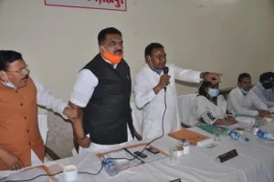 रुद्रपुर: नगर निगम की बैठक में विधायक और पार्षद ने की गाली-गलौज