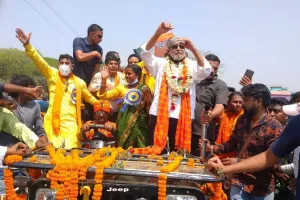 बंगाल विधानसभा चुनाव से पहले मिथुन ने किया रोड शो, कहा- बंगाल की जनता से है मेरा लगाव