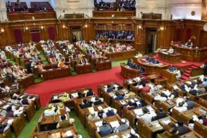 कानून-व्यवस्था के मुद्दे पर सपा सदस्यों ने किया सदन से बहिर्गमन