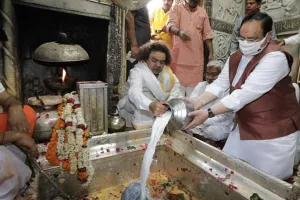 नड्डा ने श्री काशी विश्वनाथ और बाबा कालभैरव मंदिरों में की पूजा