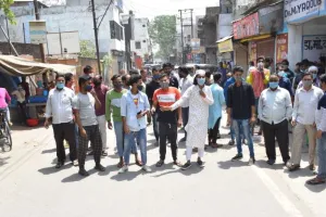 बरेली: शराब भट्टी खुलने का किया विरोध, सड़क पर लगाया जाम