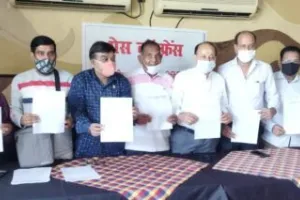 हल्द्वानी: प्रशासन छह बजे तक दे बाजार खोलने की अनुमति वरना झेलना होगा व्यापार प्रदर्शन