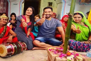 भोजपुरी स्टार निरहुआ हुए कोरोना संक्रमित, नियमों को ताक पर रखकर हो रही थी शूटिंग