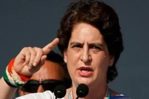 प्रियंका का सीएम योगी को पत्र- ‘कोरोना से लड़ाई में लोगों को अकेला मत छोड़िए, तत्काल कदम उठाएं’