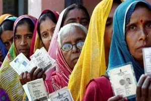 त्रिस्तरीय पंचायत चुनाव: पहले चरण में 18 जिलों में मतदान जारी