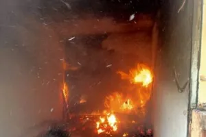 काशीपुर: दीवार बनकर खड़े रहे फायर कर्मी, जलने से बचाई 60 एकड़ की फसल