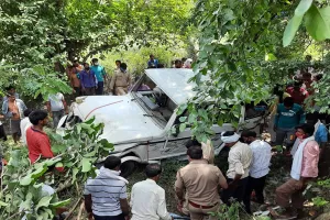 सीतापुर: बोलेरो की टक्कर से दो युवकों की मौत, मदद के लिए पहुंची पुलिस से ग्रामीणों की हुई जमकर नोकझोंक