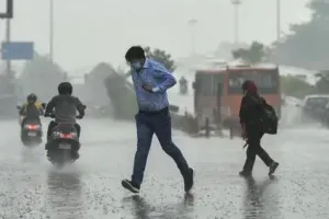 उत्तर प्रदेश में भी तूफान ‘यास’ का असर, मौसम विभाग ने जारी किया अलर्ट