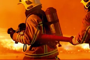 रुद्रपुर: सिडकुल की गत्ता फैक्ट्री में भीषण आग, 5 से अधिक गाड़ियों ने पाया काबू