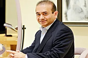 पीएनबी घोटाला: अदालत ने नीरव मोदी को कारण बताओ नोटिस जारी किया