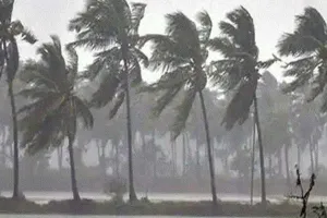 यूपी: 19 मई को 24 जिलों में 40 से 50 किलोमीटर प्रति घंटे की रफ्तार से चलेंगी हवाएं, अलर्ट जारी