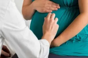 महामारी के दौरान गर्भवती महिलाएं इम्यून सिस्टम का इस तरह रखें ख्याल