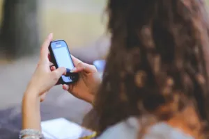 बरेली: ऑनलाइन क्लास में आ रही दिक्कतें तो विषय विशेषज्ञ शिक्षक को करें कॉल